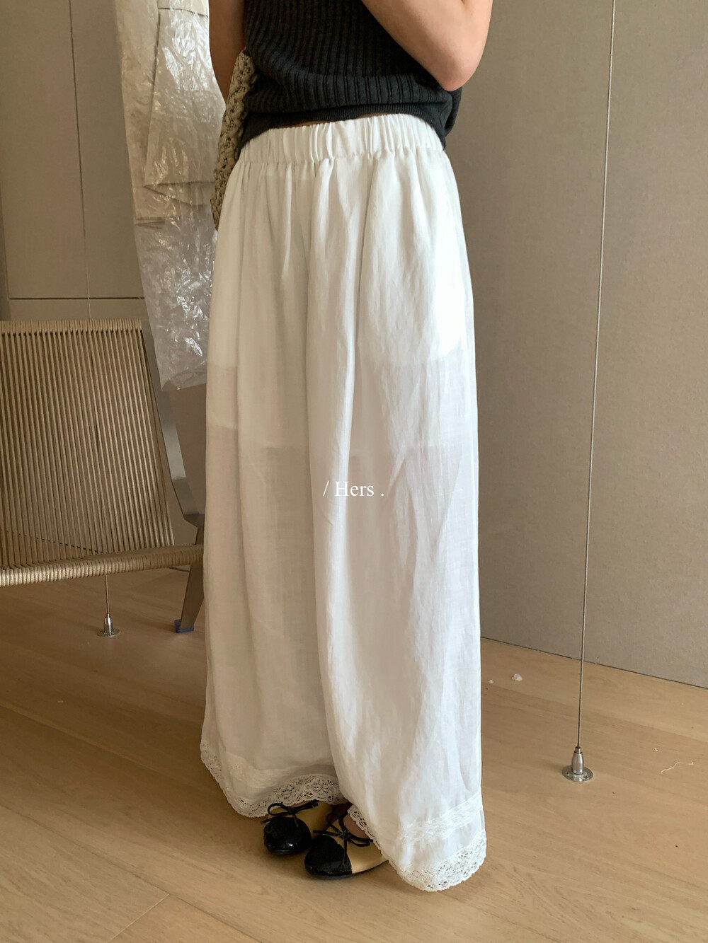 Quần culottes nữ ống rộng cạp cao chun eo viền ren dáng suông — màu trắng, xanh lá cây, yến mạch chi tiết 3