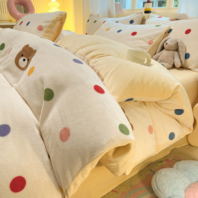Invierno engrosado 2025 nuevo conjunto de cuatro piezas de lana de leche de doble cara edredón de coral sábanas de tres piezas
