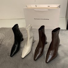 秋冬温柔穿搭白色短靴女2025新款单靴子女粗跟法式弹力高跟瘦瘦靴