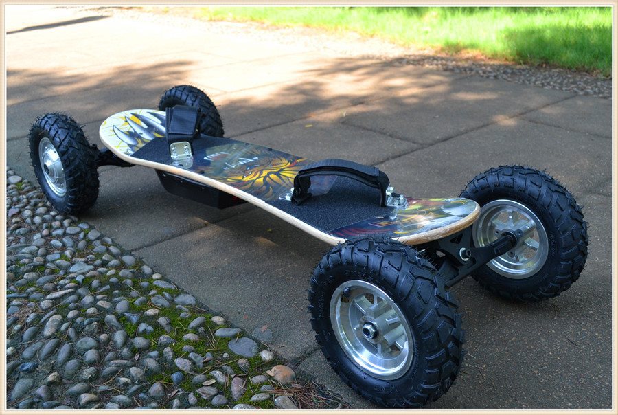 电动滑板 四轮遥控滑板 越野滑板 轮毂电机滑板 成人代步车