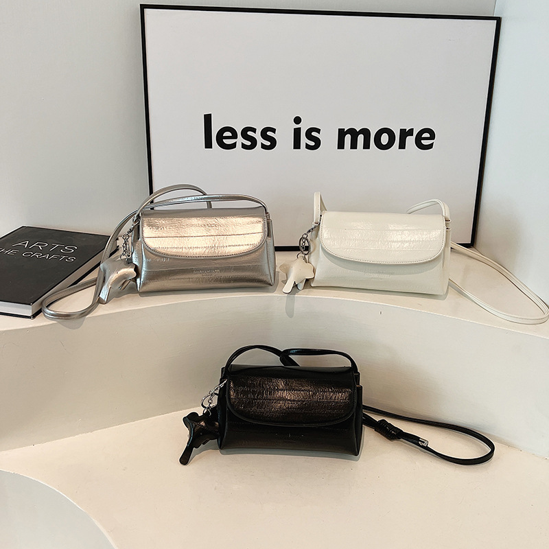 2026 Cross-Border Hot-Selling Small Square Handbag Portable Makeup Bag for Women, Large Capacity Commuter Bag, Niche Crossbody Bag