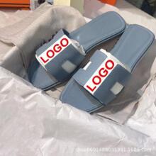 ��ЬŮ�⴩2025�¿��ļ��r�аٴ�ƽ����Ƥһ���ϾW�tɳ�����Λ�Ь