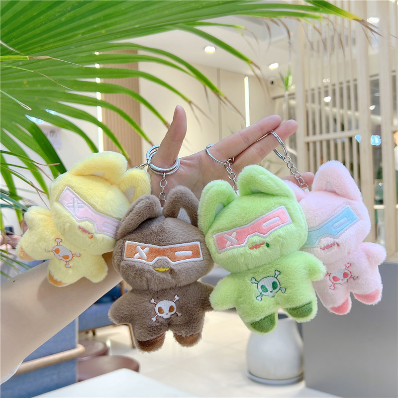 New cool eyes cat pendant small jewelry plush key chain doll doll machine doll plush pendant wholesale