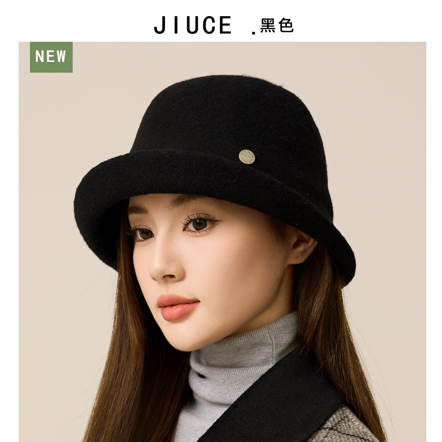 검은색