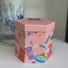 粉色儿童生日主题六边形创意礼盒  创意童趣生日派对主题儿童六遍