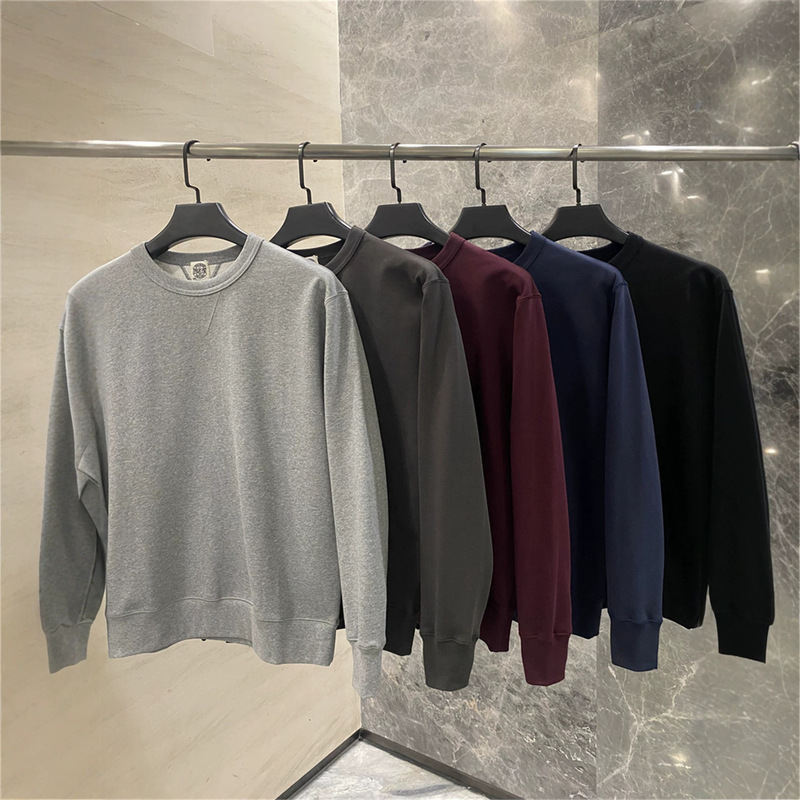 American retro style, 2026 men's autumn collection: loose-fitting, casual, simple, versatile, round-neck, solid-color long-sleeve sweatshirt