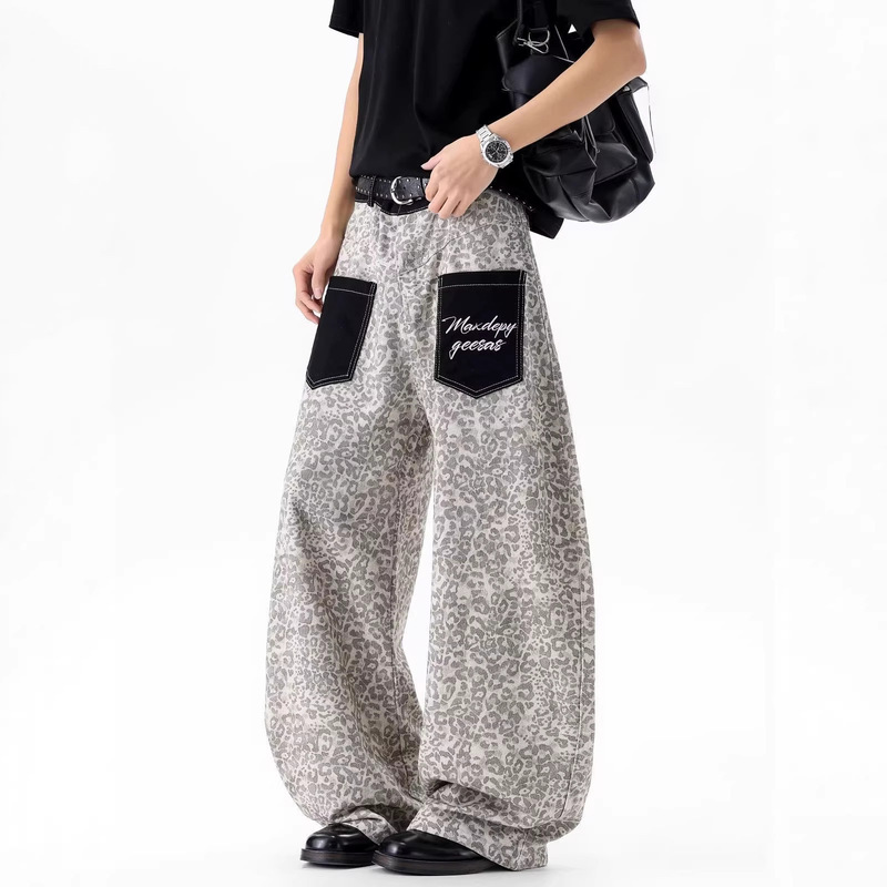 2026 American Retro Leopard Print Patch Pocket Jeans Unisex Loose Street Style Wide-Leg Casual Pants 2026 American Retro Leopard Print Patch Pocket Jeans Unisex Loose Street Style Wide-Leg Casual Pants