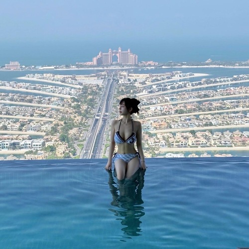 New American Retro Teenage Bikini Set for Slimming, Tummy Coverage, and Gathering - Vacation Style Separable Three-Piece Swimsuit with Tiger Print