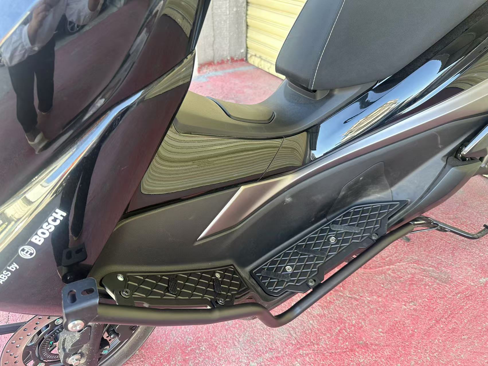 Suitable for Haojue Uhr150 Stainless Steel Bumper Body 22mm Anti-Side Guard Bar with Aluminum Alloy Pedal