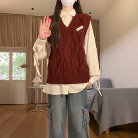 两件套装学院风复古红色麻花针织衫毛衣马甲背心女学生+杏色衬衫