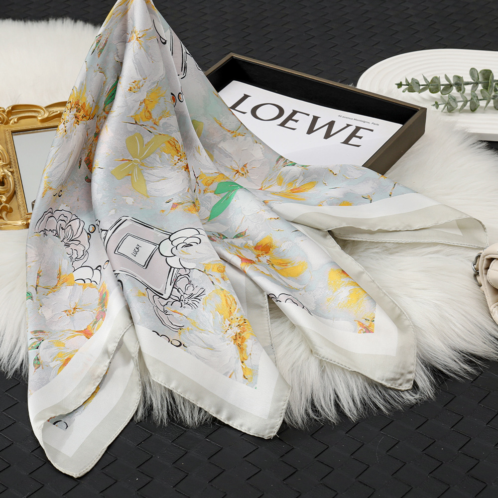 Pequeña impresión fresca 70 bufanda de seda de imitación temperamento babero de mujer de viaje plantas de todo fósforo bufanda cuadrada de flores mujeres al por mayor