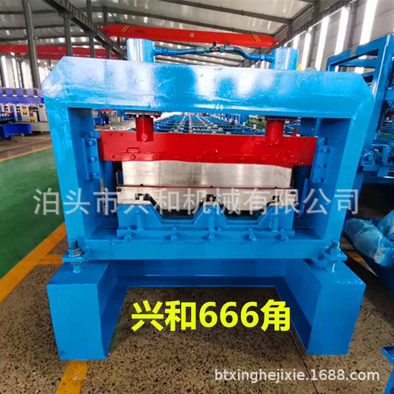 供应彩钢角驰压瓦机彩钢瓦楞板加工设备兴和机械出口印尼