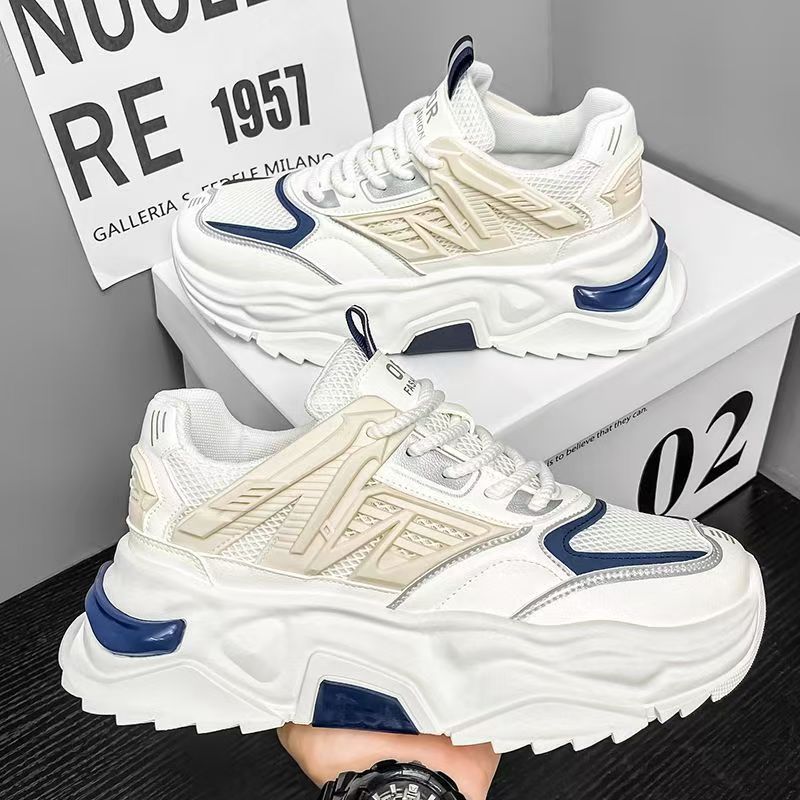 Zapatos de hombre 2025 nuevo estilo de malla de verano transpirable de suela blanda zapatos casuales deportivos de suela gruesa para jóvenes zapatos de moda de papá