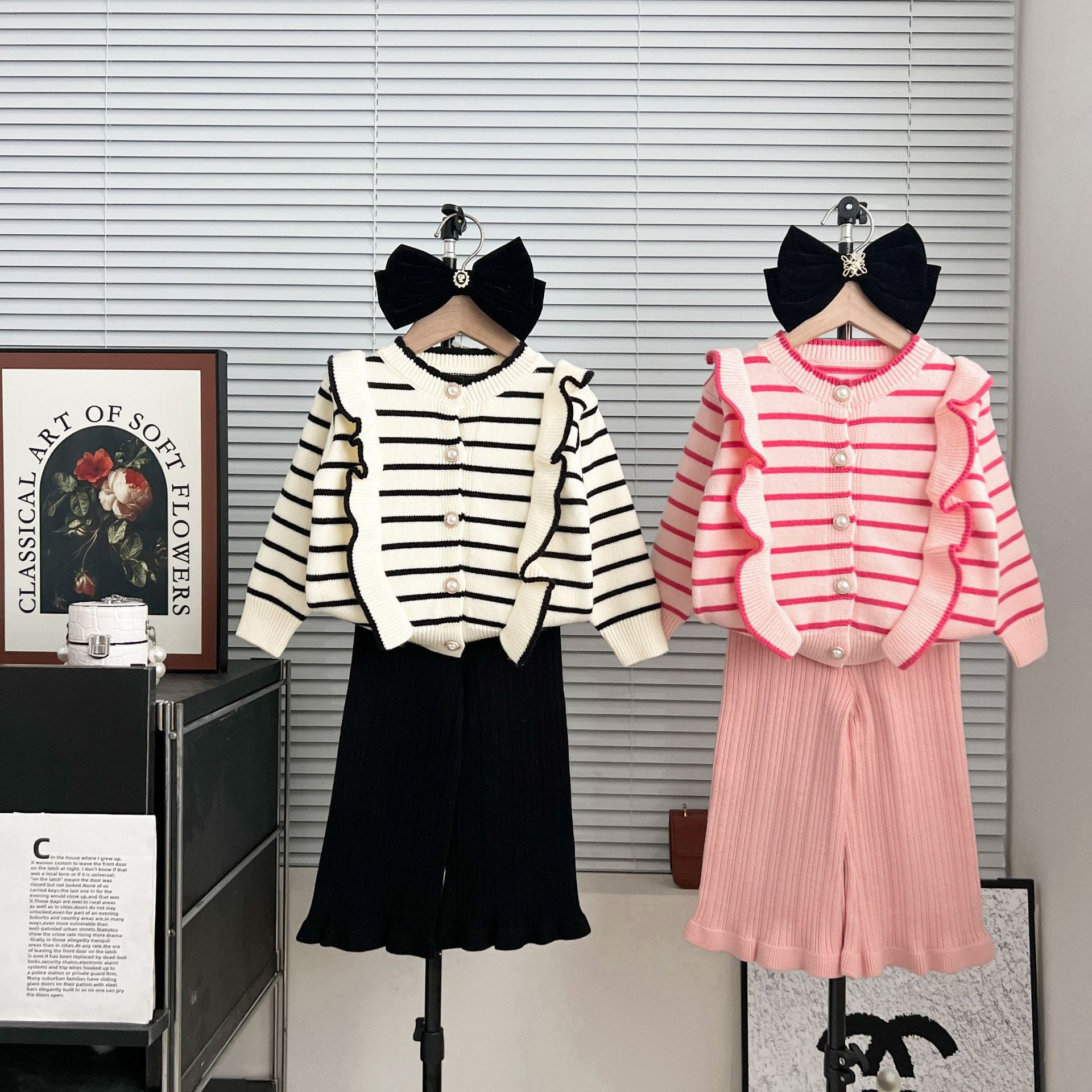 女童毛衣套裝2024冬季新款韓版洋氣女孩條紋木耳邊兒童長褲兩件套