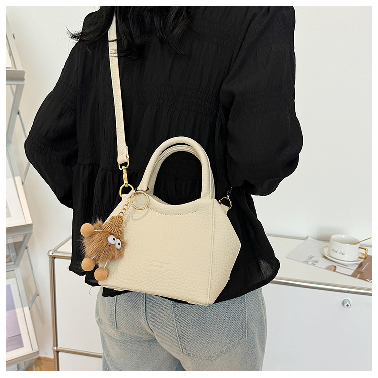 Handheld Fashion Bucket for Women 2024 Spring/Summer New Korean Edition Simple and Versatile Shoulder Commuter Crossbody_voghion.com