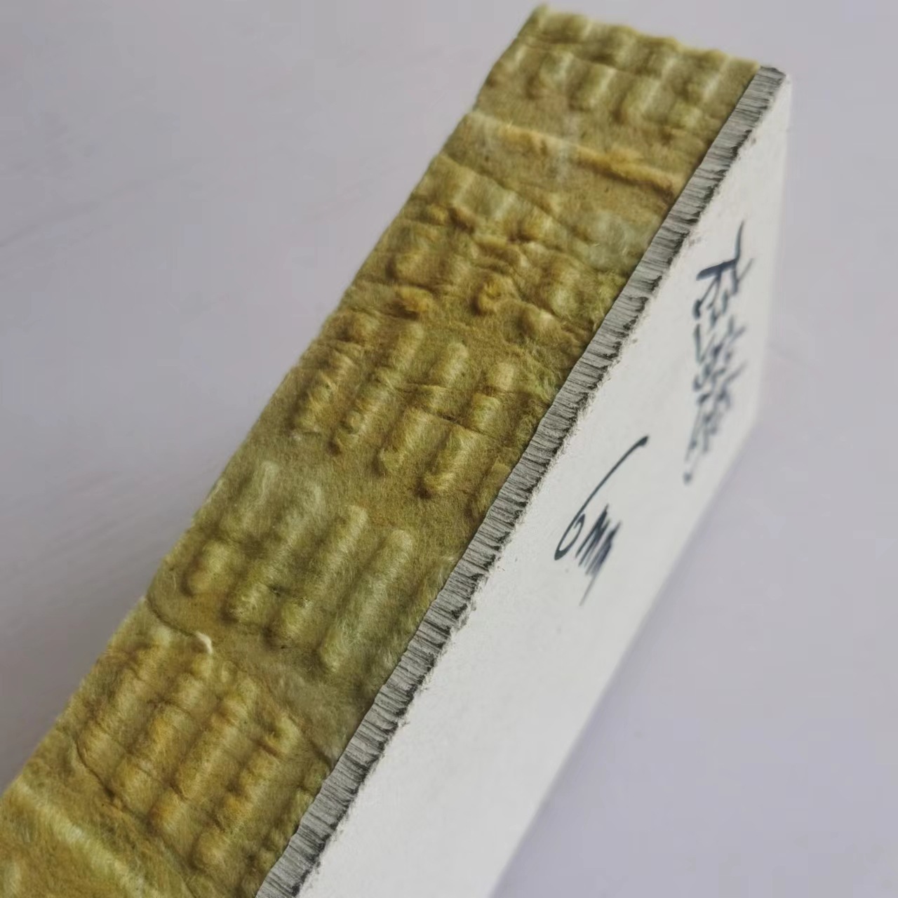 12mm纤维增强硅酸钙板  轻钢别墅耐火硅酸钙隔墙板隔热硅酸钙板