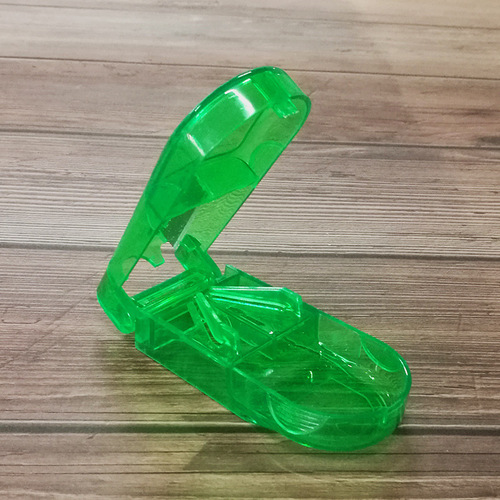 Portable pill organizer, pill splitter, pill divider, medication dispenser, senior pill splitter, pill cutter, pill divider