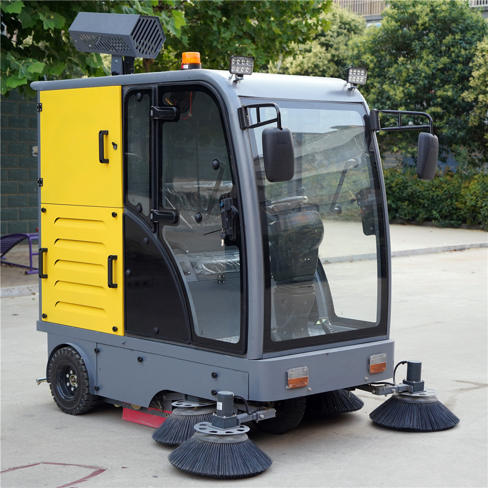 室内驾驶式电动扫地车 新能源路面清扫车 景区街道多功能扫地车