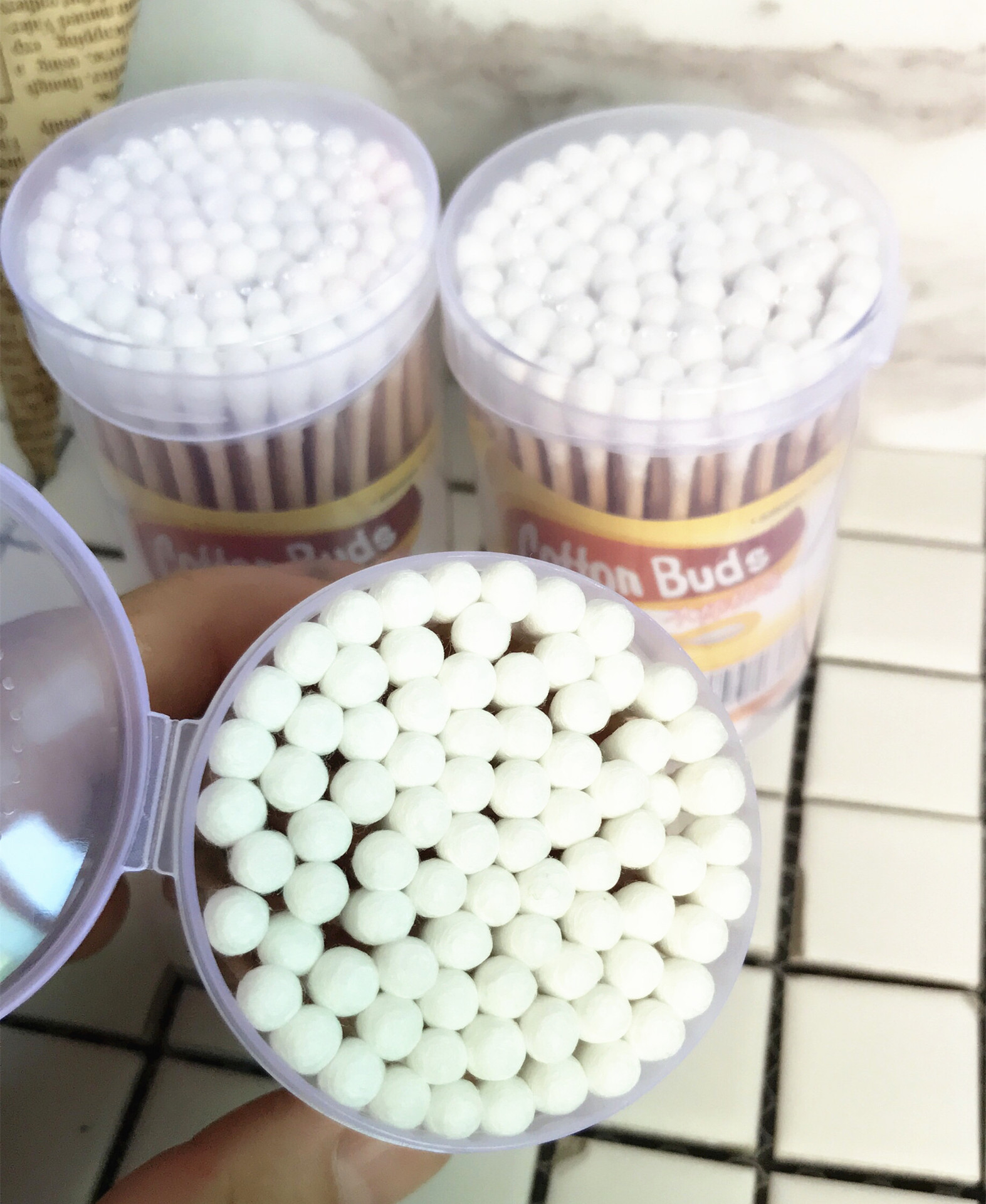 4595027795_1953813199