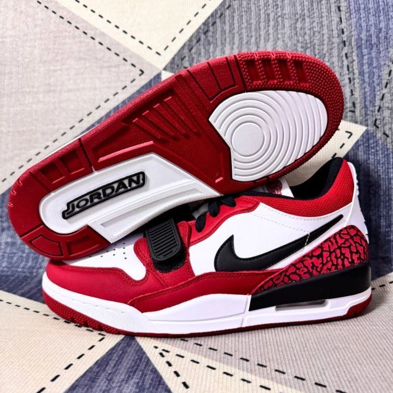 Summer New Model Aj312 Low-Top White, Red, and Black High-Appearance Basketball Shoes for Men and Women, Trendy Versatile Hot-Selling Sports Sneakers
