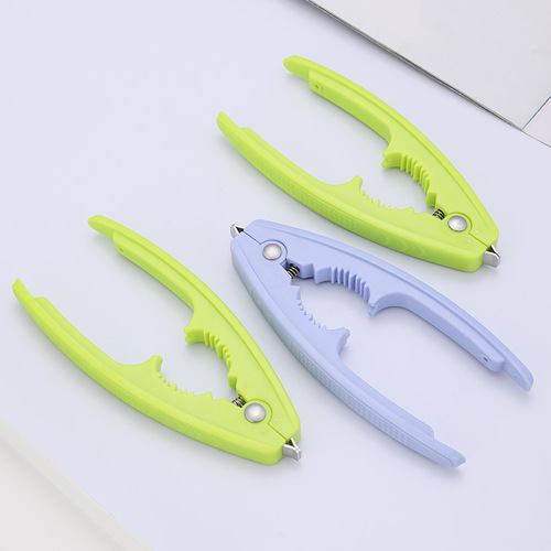 Blood clam claw, oyster opener, scallop claw, nut cracker, multi-functional kitchen tool, crab claw, one-stop service 