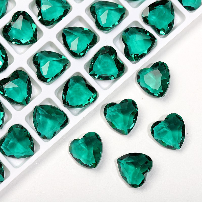 3g Weight Nail Decoration Accessories Nail Supplies Glass Material Heart Shape Pattern Heart Shape Glass Nail Decoration Accessories 16
