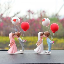 新款网红创意可爱情侣摆件中控台后视镜女生女神车载车内装饰用品