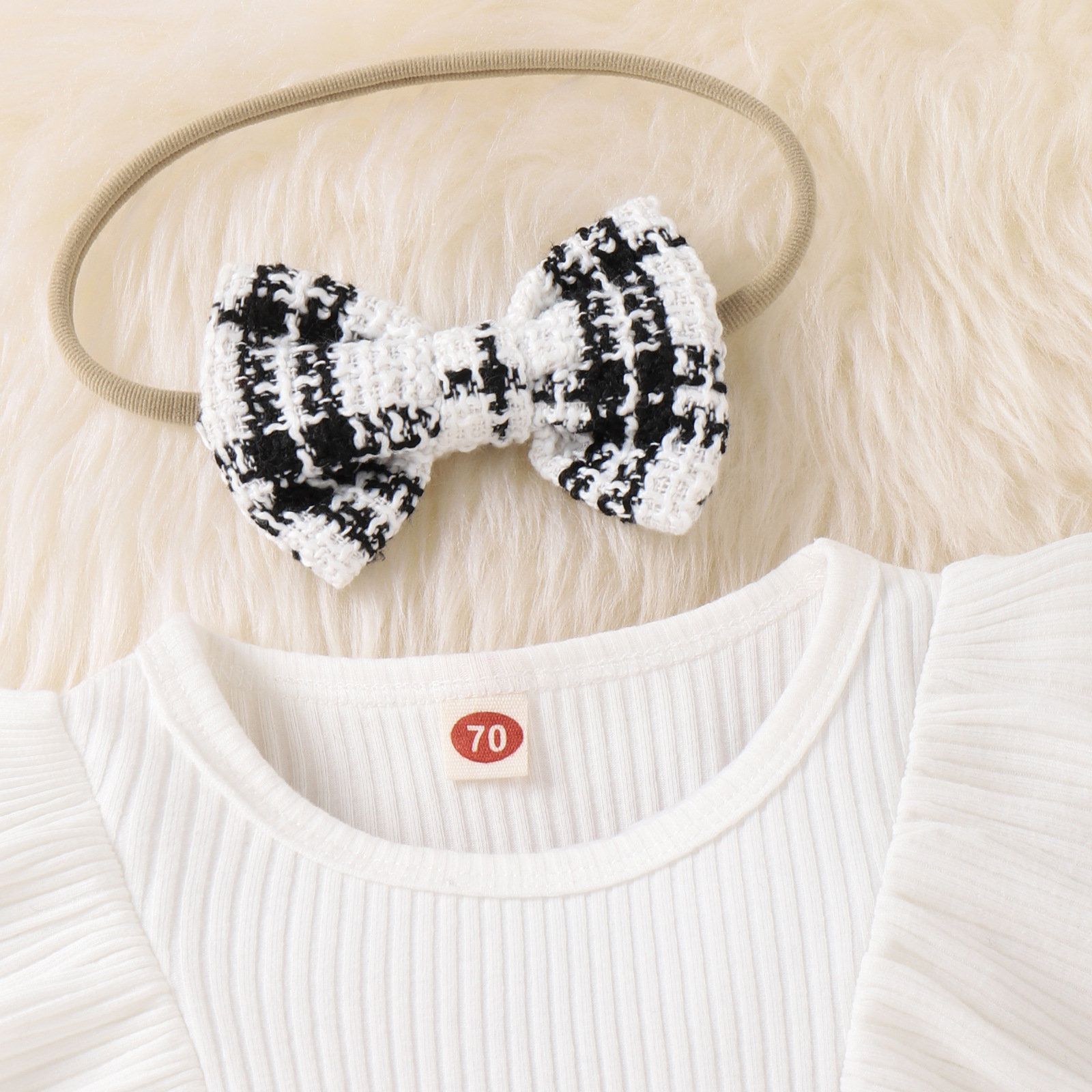 200g Weight Stretchy Elasticity Baby(0-2Years) Age Group Regular Fit Fit Type Plaid, Flower, Bow Knot Pattern Winter, Autumn Season Baby Girl'S Gender Cotton, Polyester Fabric Patchwork Design Fashion Style Fashion Plaid Flower Bow Knot Patchwork Cotton Polyester Baby Rompers 6