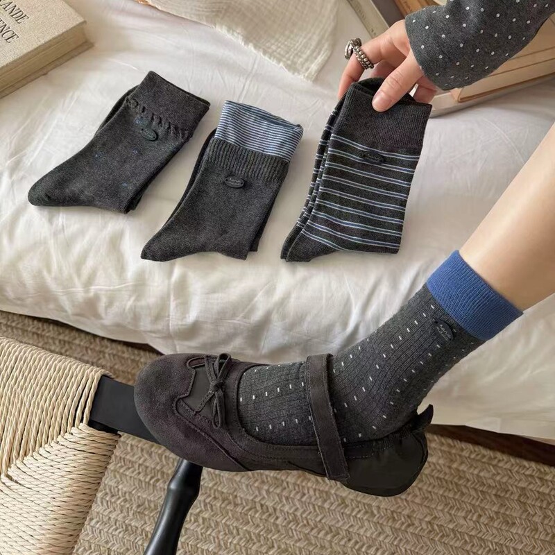 2026 Fall New College Style Striped Mid-Calf Socks for Women, Blue and Gray Contrast, Seamless, Korean Style, Versatile Combed Cotton 2026 Fall New College Style Striped Mid-Calf Socks for Women, Blue and Gray Contrast, Seamless, Korean Style, Versatile Combed Cotton