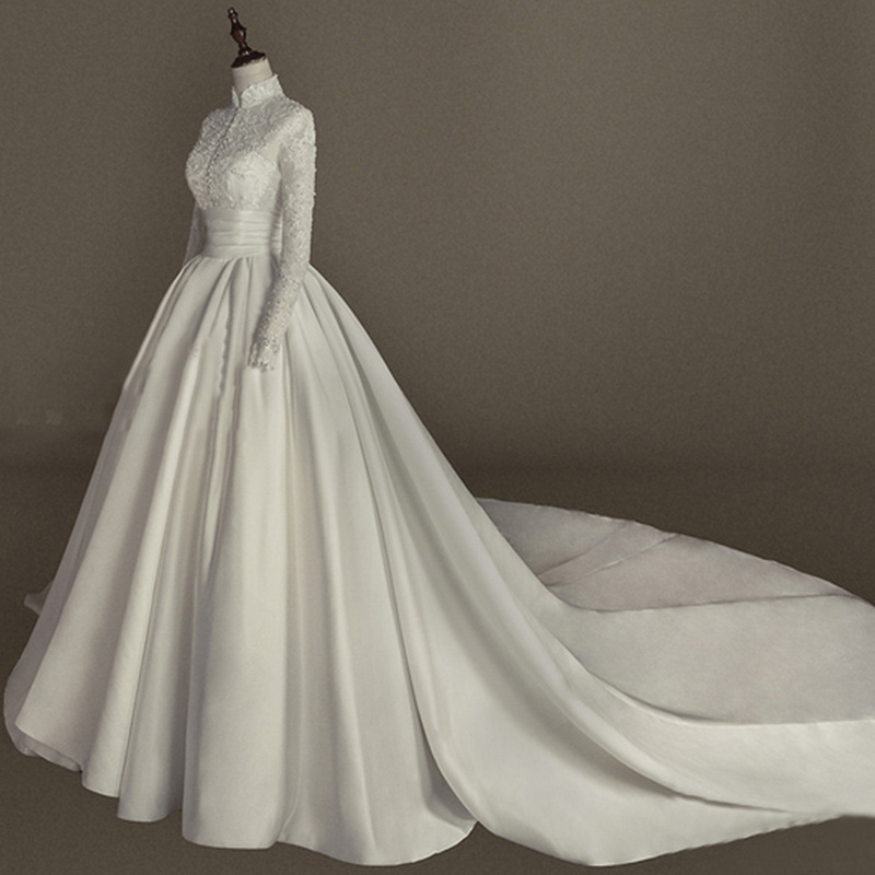 Foreign Trade Wedding Dress with Long Train, 2026 New Model, Long-Sleeve Lace, Slim Fit, Plus Size, Court-Style Wedding Gown Foreign Trade Wedding Dress with Long Train, 2026 New Model, Long-Sleeve Lace, Slim Fit, Plus Size, Court-Style Wedding Gown