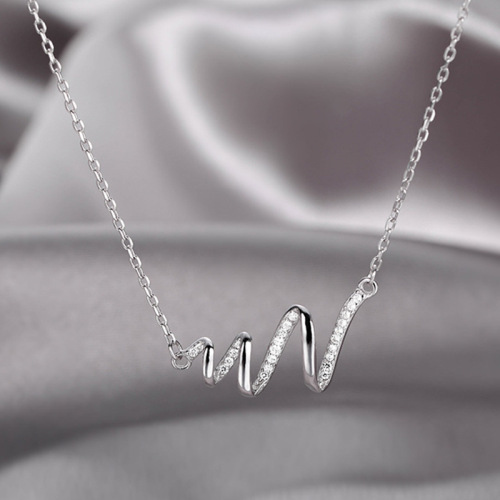 Serpentine Geometric Spiral Wave Necklace for Women | Niche Design Statement Clavicle Chain | Minimalist Trendsetting Instagram-Famous Clavicle Necklace