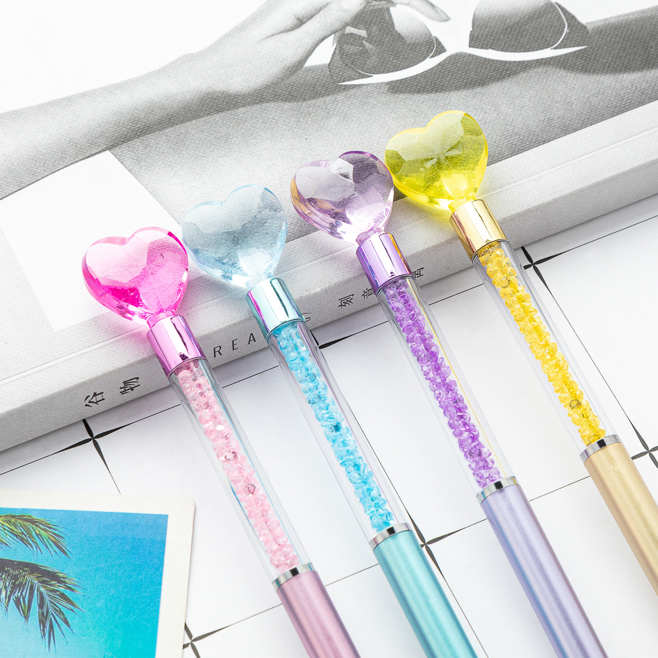 Bolígrafo de plástico de nuevo estilo al por mayor logotipo imprimible bolígrafo de cristal de amor creativo bolígrafo de regalo publicitario promocional del hotel