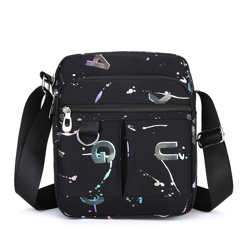 Nueva bolsa de mensajero de las mujeres bolsa pequeña de nylon Oxford bolsa de tela multi-compartimiento pequeña bolsa de mediana edad casual bolsa de hombro ventas directas de la fábrica