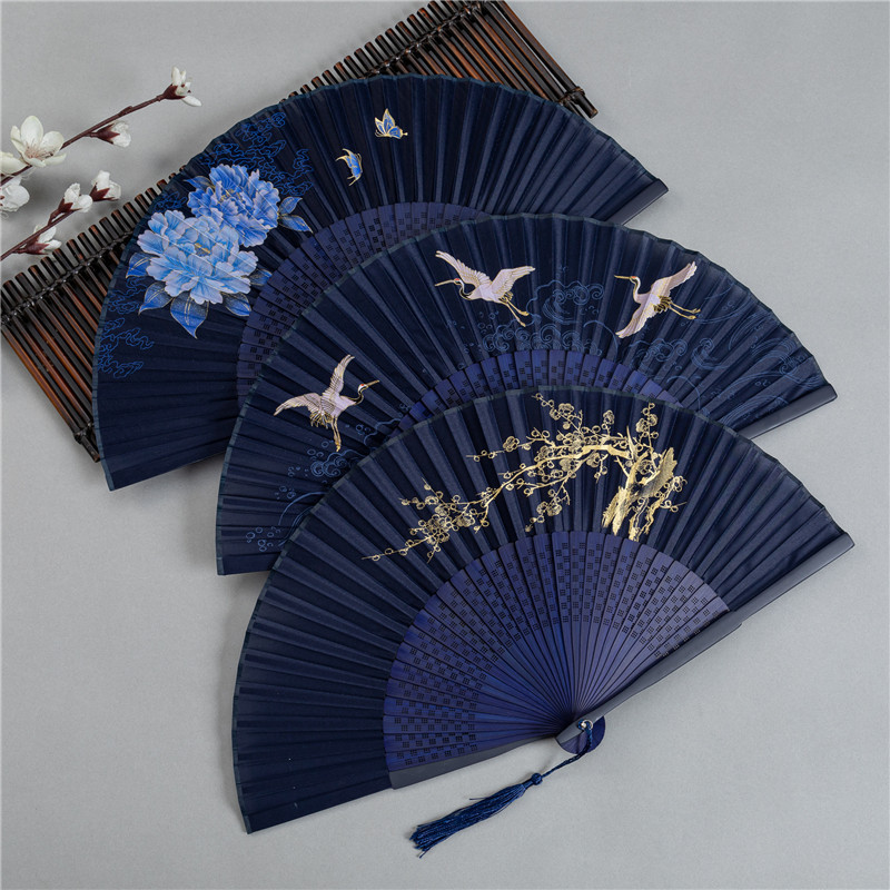 中国风雕花镂空绸布印花扇子礼品女扇竹扇古风创意折扇复古舞蹈扇