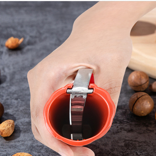 Walnut clip artifact hazelnut shell household walnut peeling nut chestnut opener multi-functional pliers tool