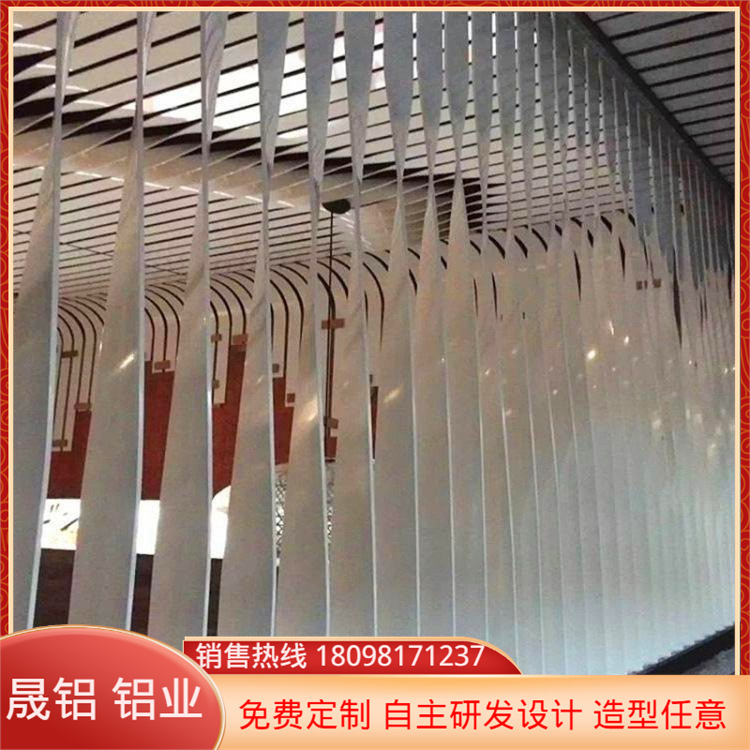 厂家供应铝单板天花吊顶机场项目工程装修选佛山晟铝装饰建材价格