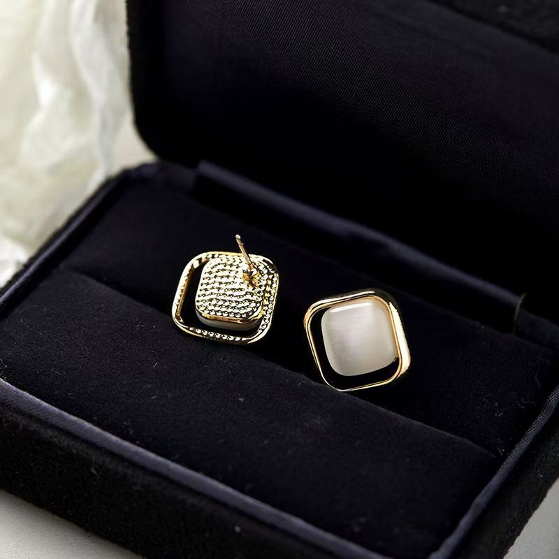 Square cat eye 054