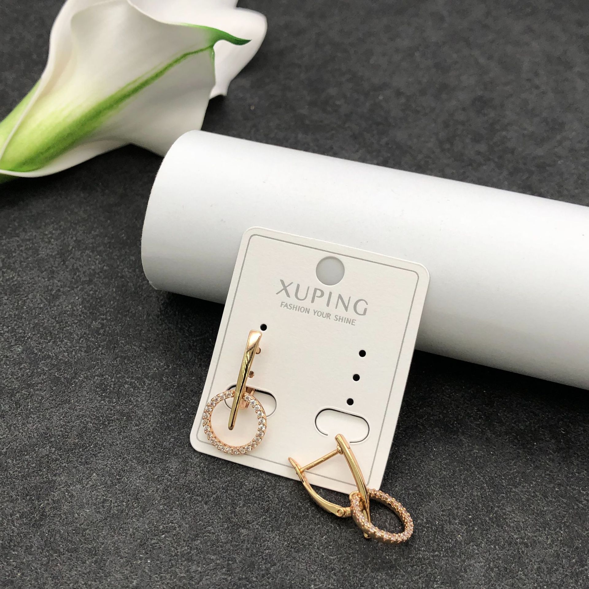 Pendientes de Aro con Zirconia de Aleación de Cobre Bañado en Oro de 18K