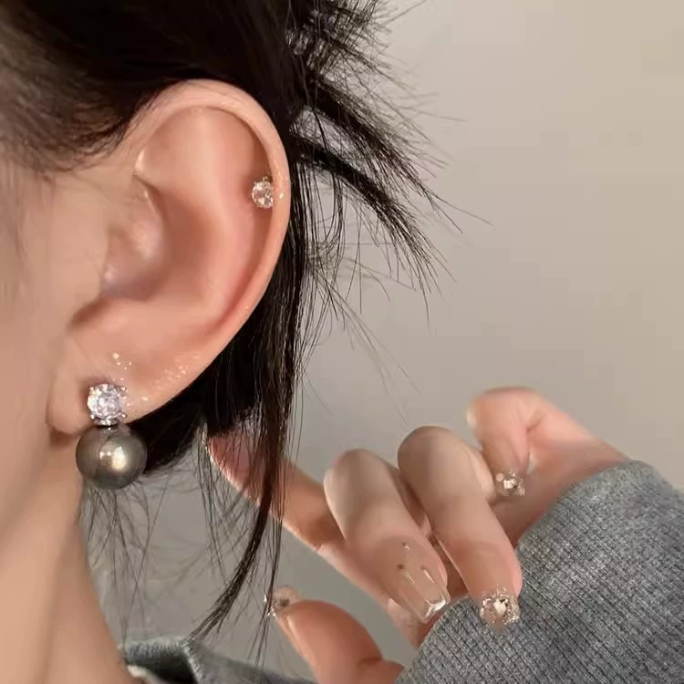 Brand universal small earrings from pearl