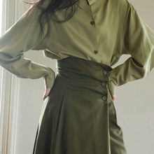 2026早秋浅绿气质衬衣外搭简约复古不对称领通勤深咖半身长裙套装
