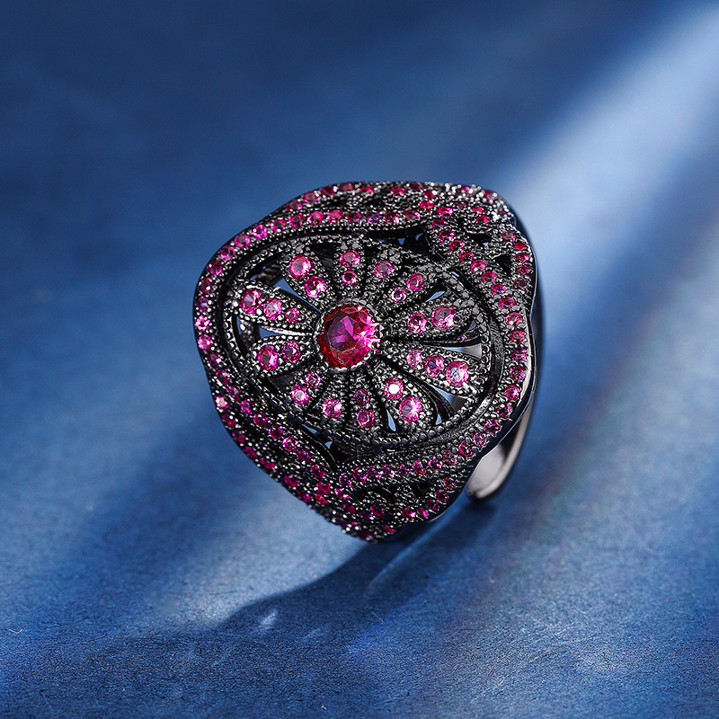 2024 nueva joyería Zhuang Shengsheng fondo de cobre chapado en oro simulación corindón rojo oro negro personalidad temperamento anillo mujer