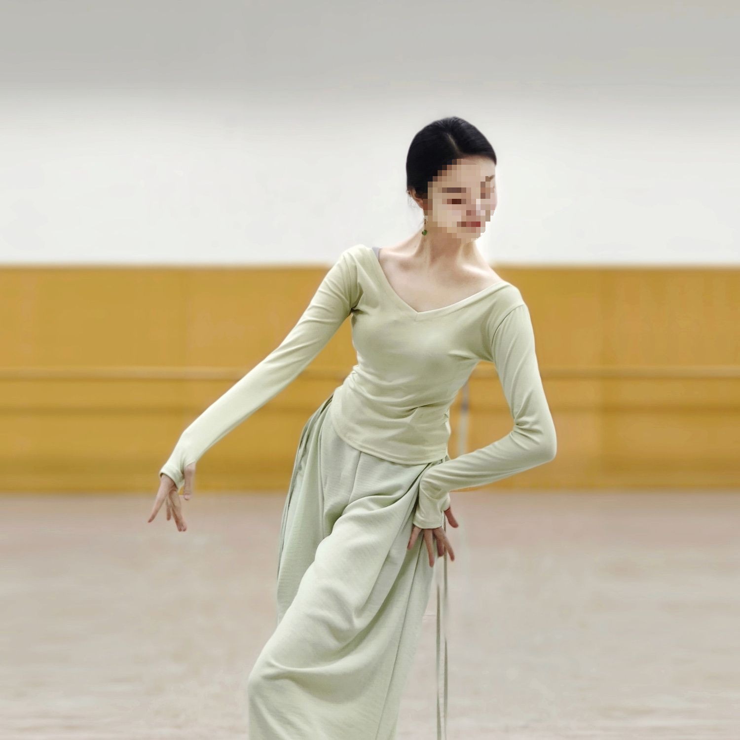 Classical Dance Practice Clothes, New Autumn and Winter V-Neck Dance Clothes Set