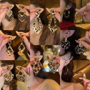 �ﶬ�͹��yᘱ��y�A�����ζ��h�p�ݸ߼��ж���������LС�����Ů