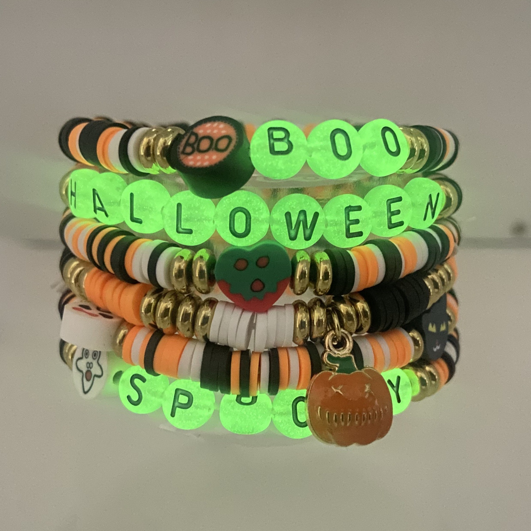 Ensemble de bracelets en perles thème halloween citrouille fantôme_voghion.com