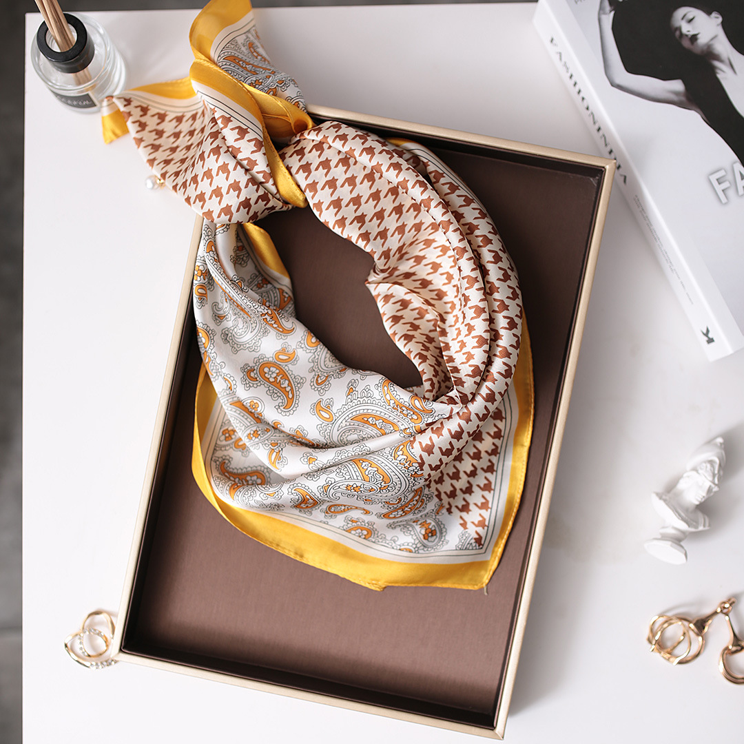 Spring New 70CM Square Versatile Decorative Professional Thin Korean Small Scarf for Women_voghion.com