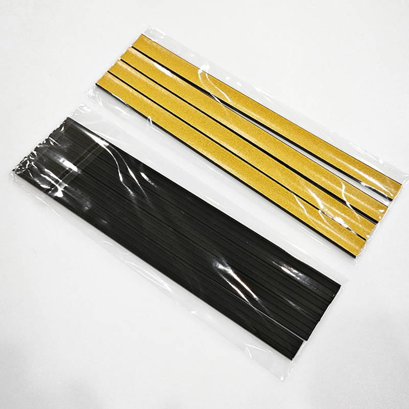 荷物保護カバー、騒音低減、耐摩耗性、厚みのあるシリコンタイヤカバー、粘着性の裏地付きスーツケースホイール保護カバー