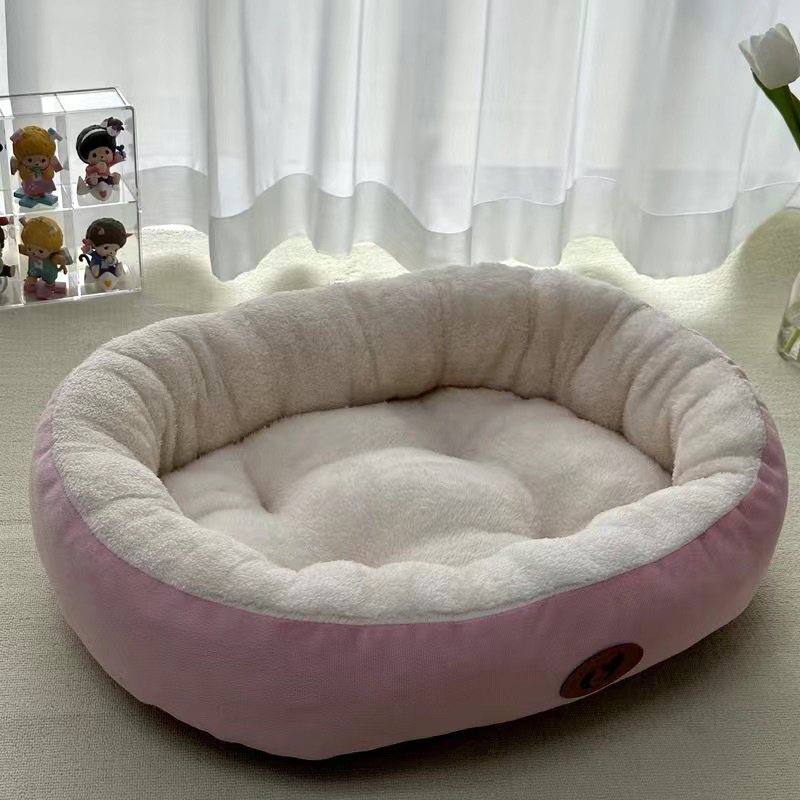 犬の巣猫の巣を厚くして保温します。|undefined