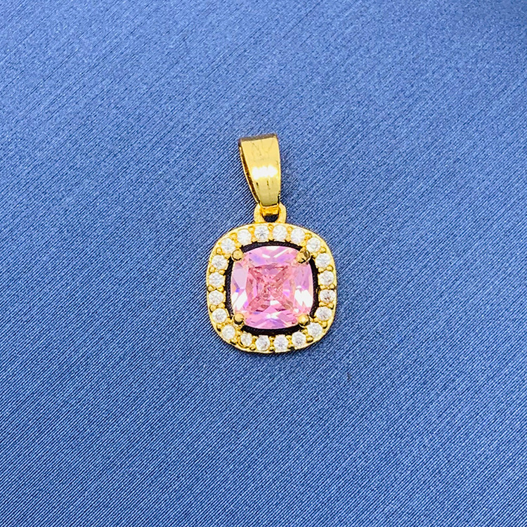 百種類のペンダントは心のままにファッションの経典を配合します。カップルの美しいペンダントは親友のアクセサリーを送ります。