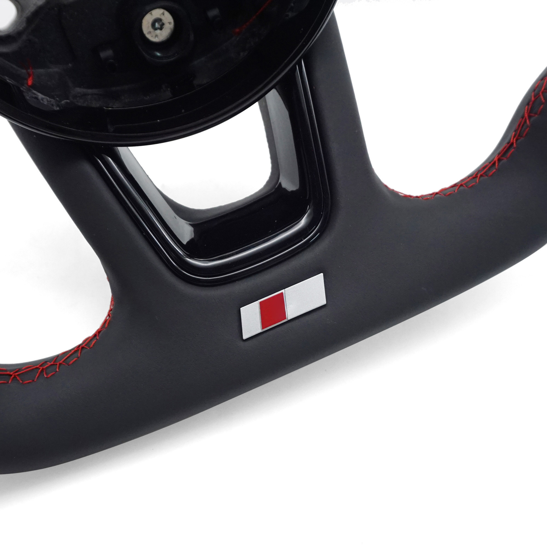 Suitable for Audi A4B9 S model, semi-perforated red stitching, red center mark, no paddle shifters, no buttons, steering wheel base