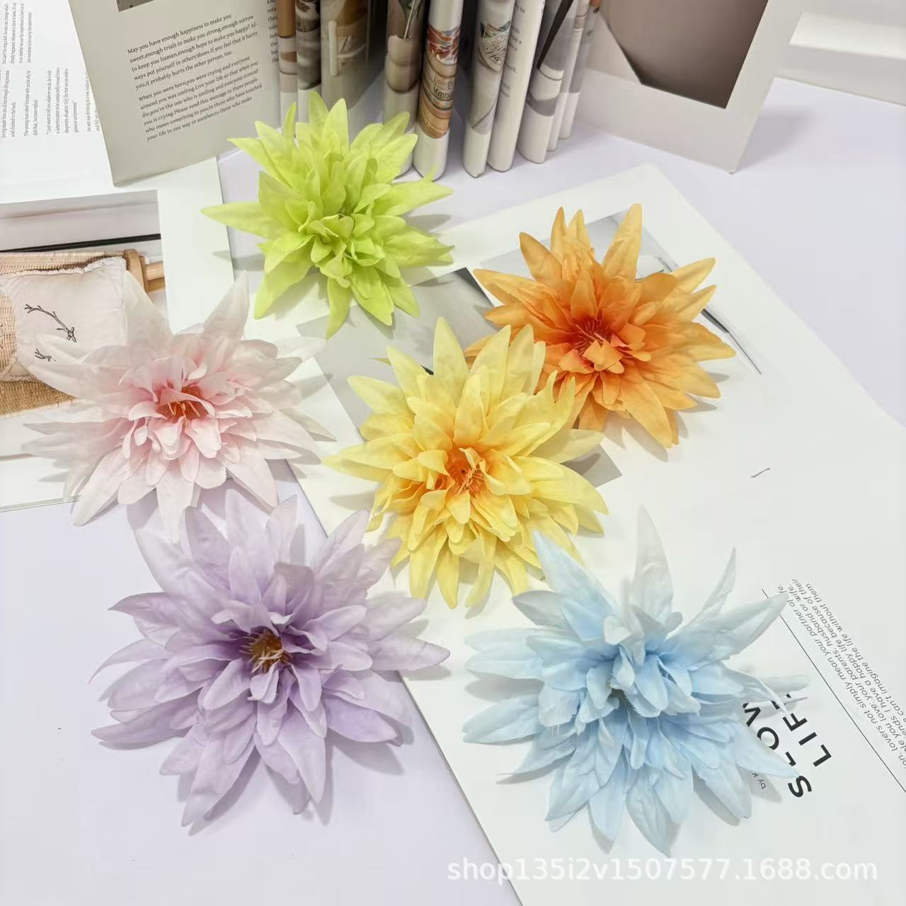 Manufacturer Wholesale Simulated Flame Chrysanthemum Pine Needle Crab Claw Chrysanthemum Head Fake Flower Decoration DIY Hairpin Flower Head Accessories